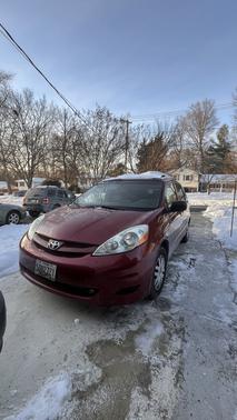 Red 2008 Toyota Sienna LE