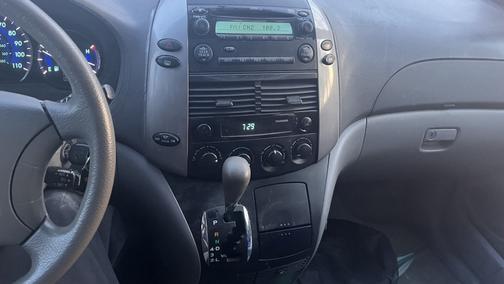 Red 2008 Toyota Sienna LE