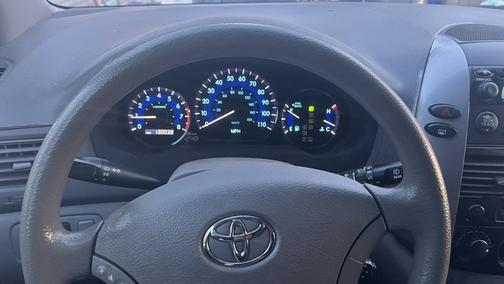 Red 2008 Toyota Sienna LE