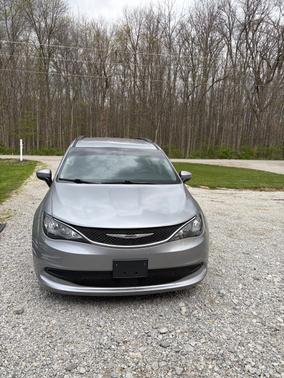 Silver 2021 Chrysler Voyager LXI