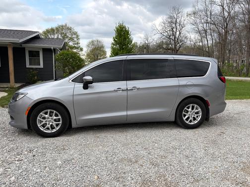 Silver 2021 Chrysler Voyager LXI