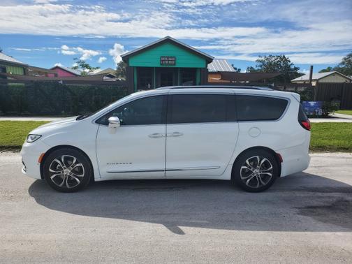 2024 Chrysler Pacifica Pinnacle
