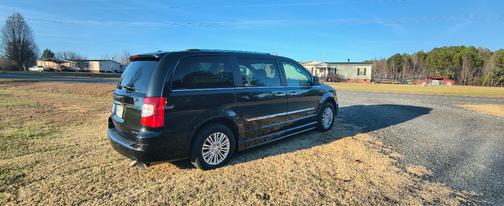 2013 Chrysler Town & Country Limited