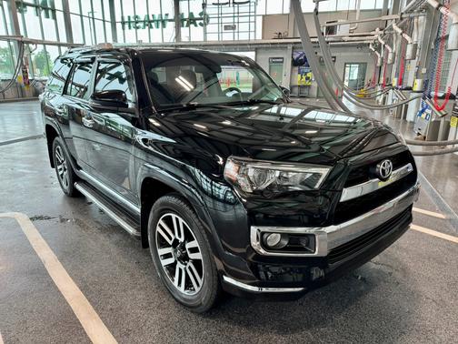 Black 2016 Toyota 4Runner Limited