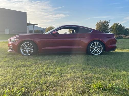 2016 Ford Mustang EcoBoost Premium