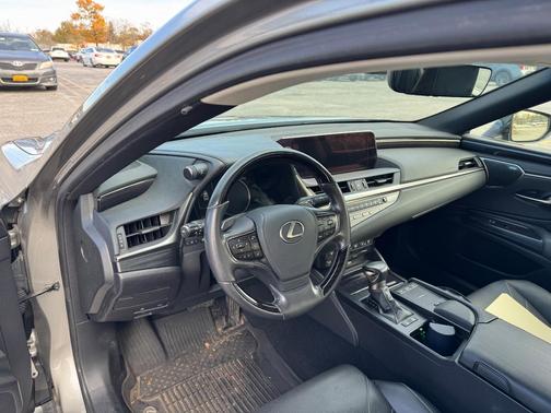 Silver 2021 Lexus ES 300h Luxury