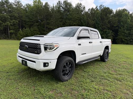 White 2018 Toyota Tundra SR