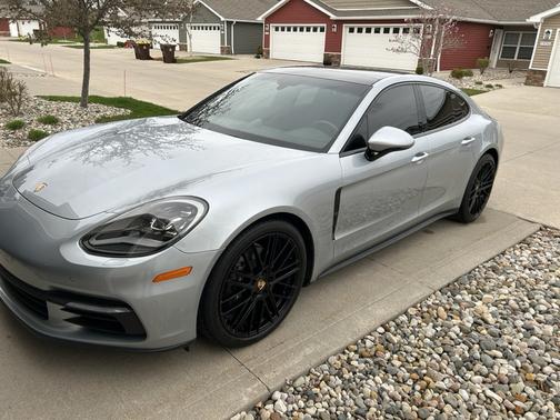 Silver 2018 Porsche Panamera Panamera 4