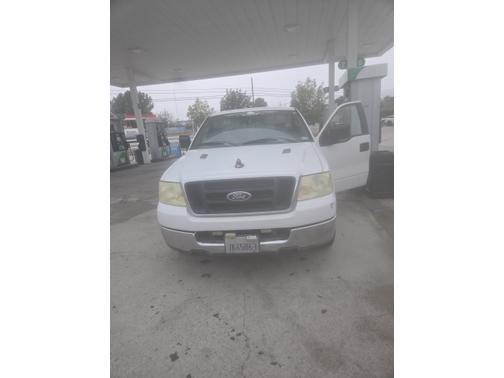 2004 Ford F-150 XL SuperCab