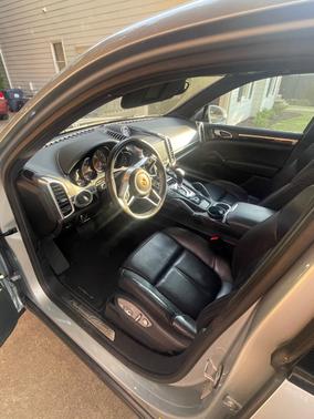 Silver 2018 Porsche Cayenne Cayenne Platinum Edition