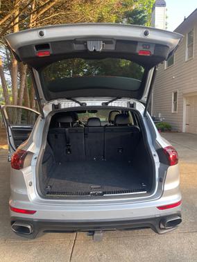 Silver 2018 Porsche Cayenne Cayenne Platinum Edition