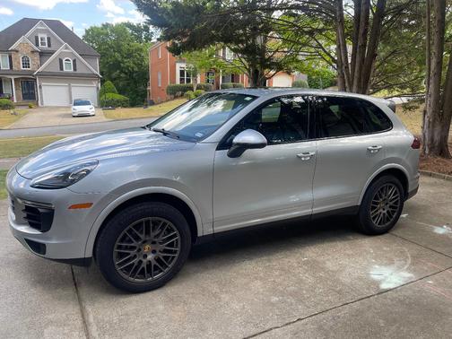 Silver 2018 Porsche Cayenne Cayenne Platinum Edition