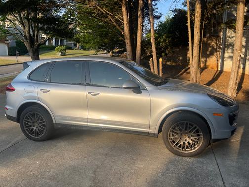 Silver 2018 Porsche Cayenne Cayenne Platinum Edition