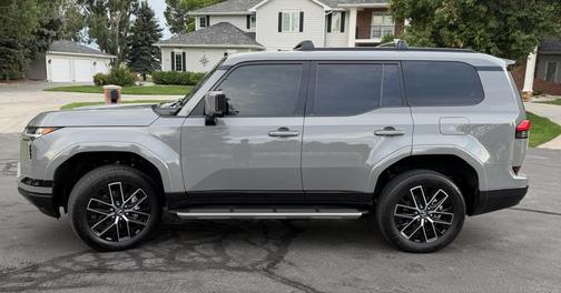 Gray 2024 Lexus GX 550 Premium+