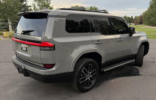 Gray 2024 Lexus GX 550 Premium+