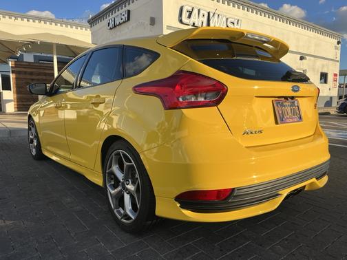 2017 Ford Focus ST Base