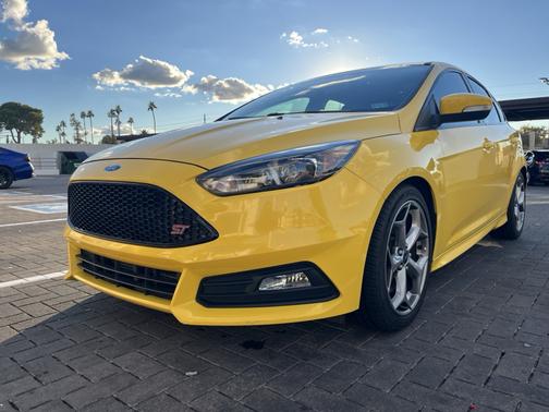 2017 Ford Focus ST Base