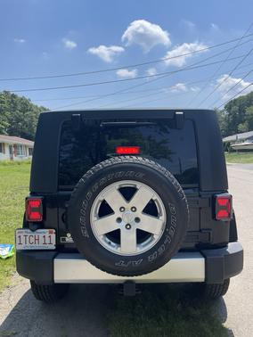 Black 2008 Jeep Wrangler Sahara