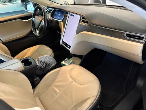 2013 Tesla Model S Performance