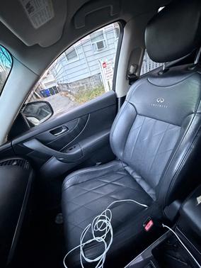 2009 INFINITI FX35 Base