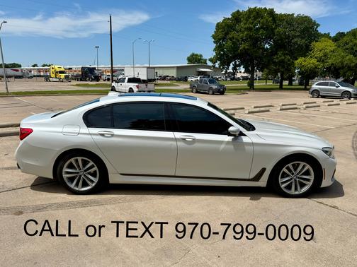 White 2016 BMW 750 i