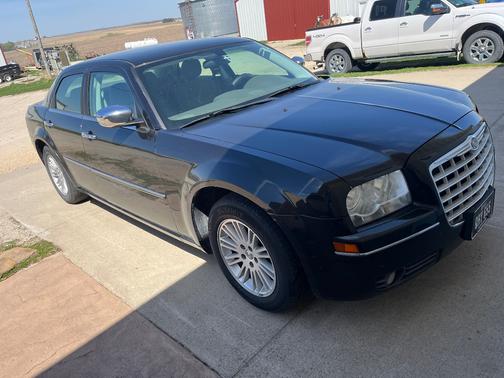 Black 2010 Chrysler 300 Touring
