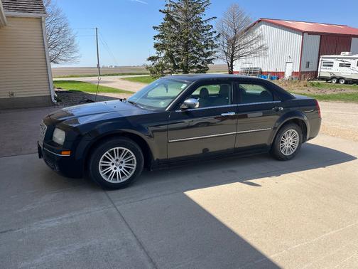 Black 2010 Chrysler 300 Touring