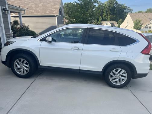 White 2015 Honda CR-V EX-L