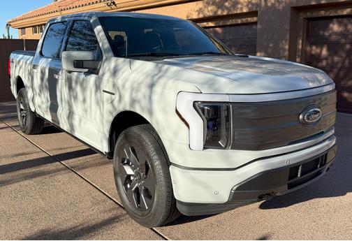 2023 Ford F-150 Lightning LARIAT
