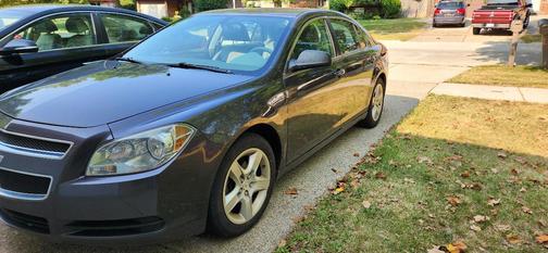 Gray 2010 Chevrolet Malibu LS