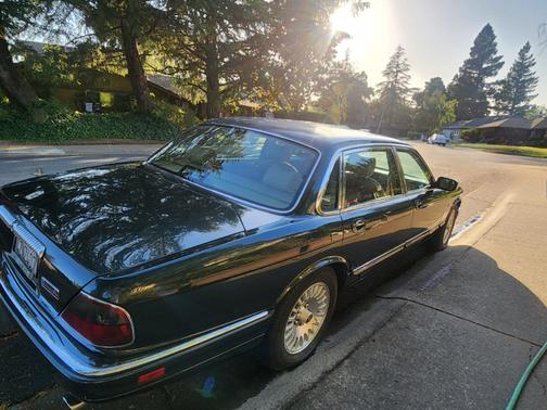 1996 Jaguar Vanden Plas Base