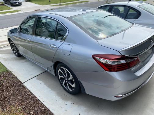 2017 Honda Accord EX-L w/Navigation & Honda Sensing