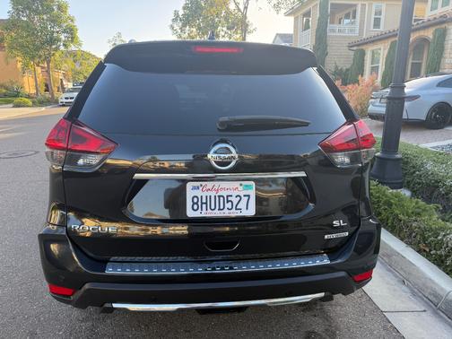 Black 2019 Nissan Rogue Hybrid SL