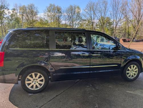 Blue 2014 Chrysler Town & Country Touring
