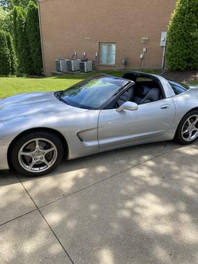 1998 Chevrolet Corvette Base