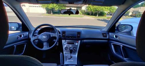 Gray 2007 Subaru Outback 2.5 i