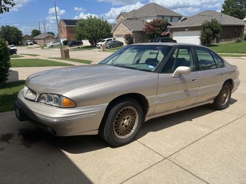 1999 Pontiac Bonneville SE