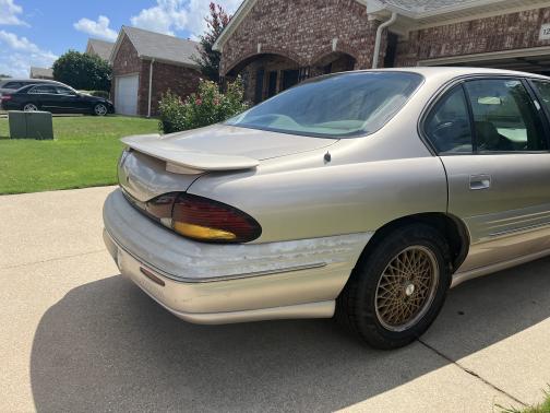 1999 Pontiac Bonneville SE