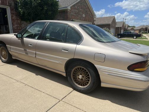 1999 Pontiac Bonneville SE