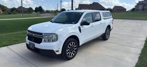 White 2024 Ford Maverick LARIAT