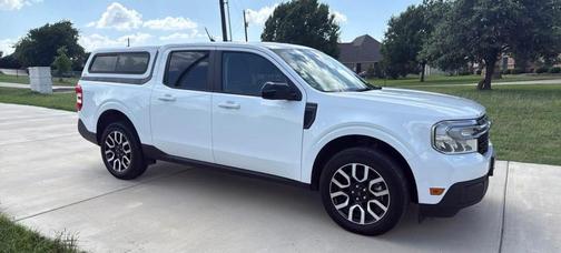 White 2024 Ford Maverick LARIAT