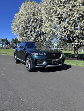 Green 2018 Jaguar F-PACE S