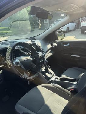 Blue 2016 Ford Escape SE