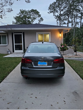 Gray 2014 Volkswagen Jetta Auto SE