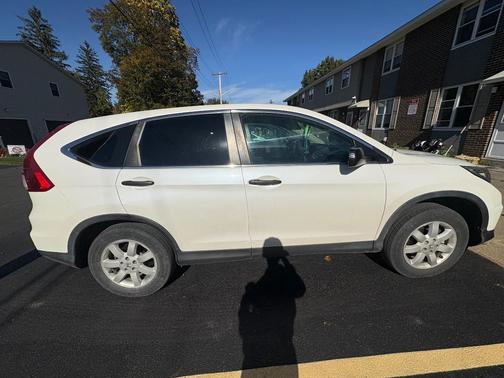 White 2015 Honda CR-V LX