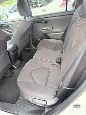 White 2022 Toyota Highlander L