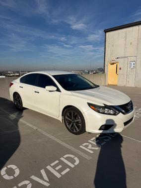 White 2016 Nissan Altima 2.5 SR