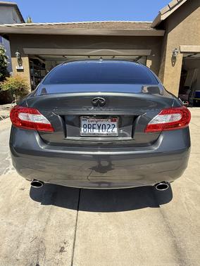 Gray 2011 INFINITI M56 Base