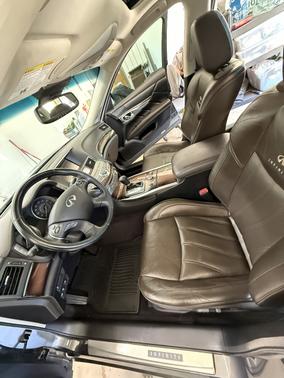 Gray 2011 INFINITI M56 Base