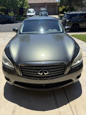 Gray 2011 INFINITI M56 Base
